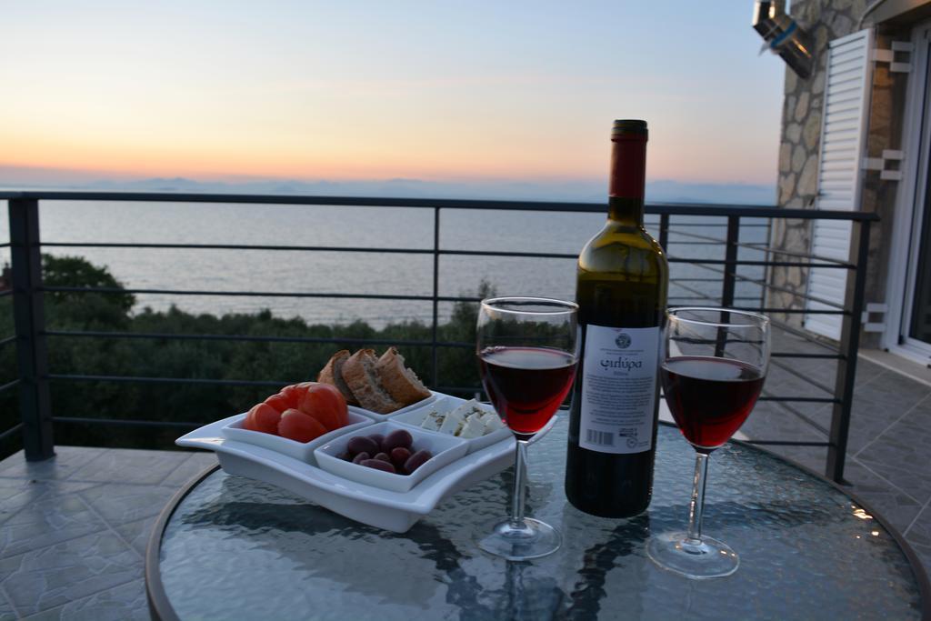 Aqua Terra Villa Szpárto Kültér fotó
